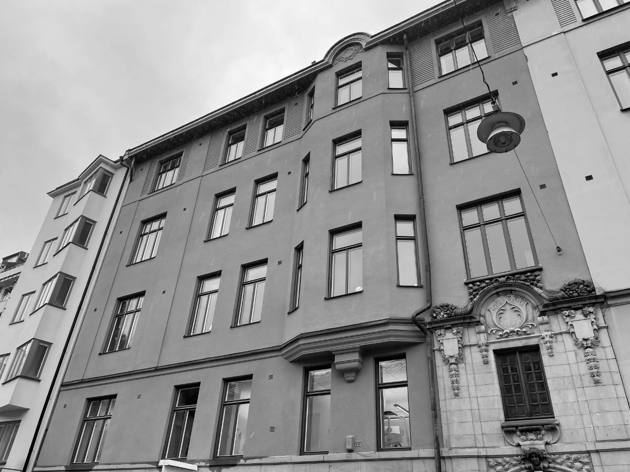 Höghus med nya fönster - Fönsterrenovering i Stockholm stad